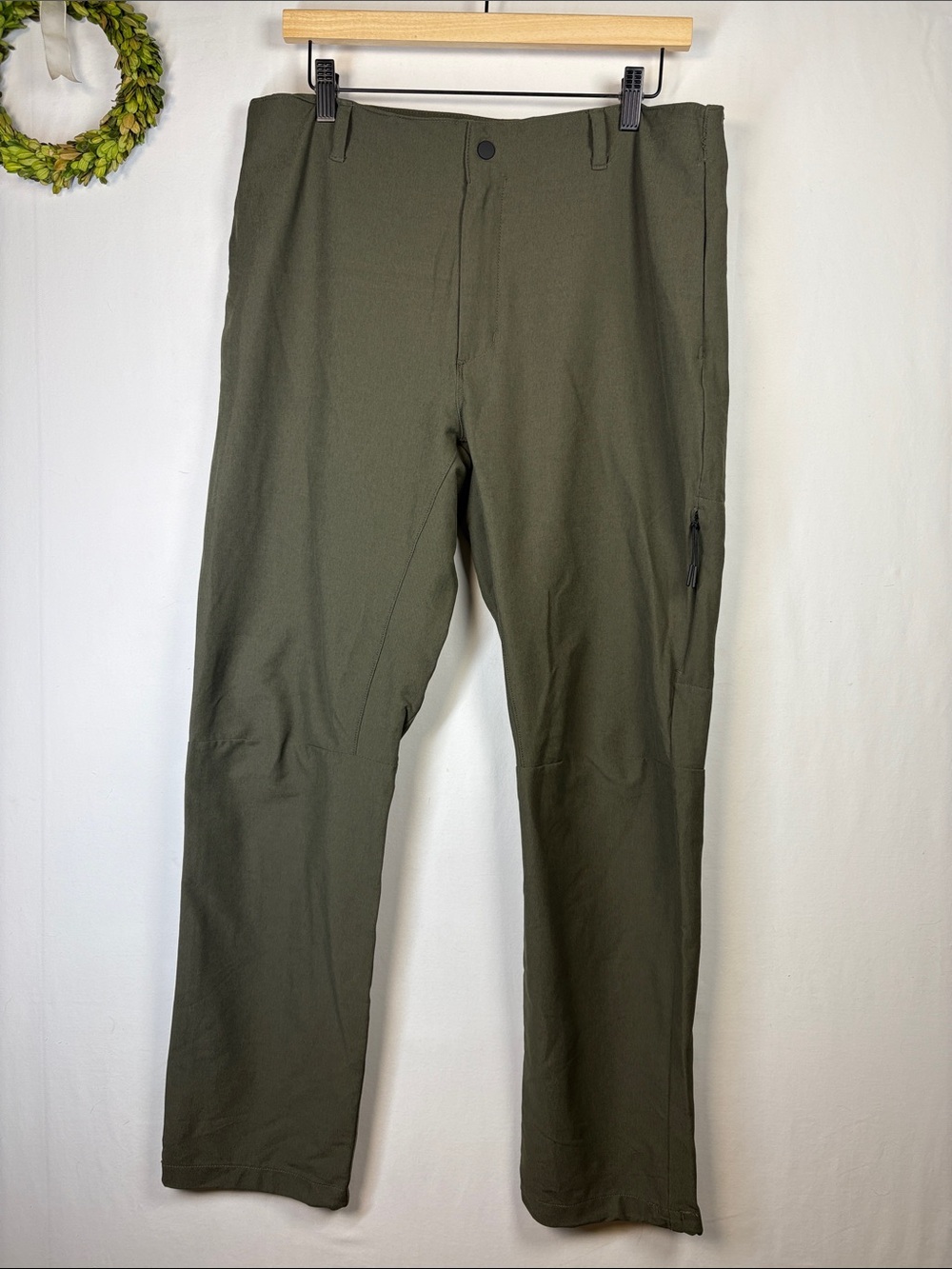 THE NORTH FACE Men's Solo Olive Articulated Knee Pants NF0A7V84 size 32
